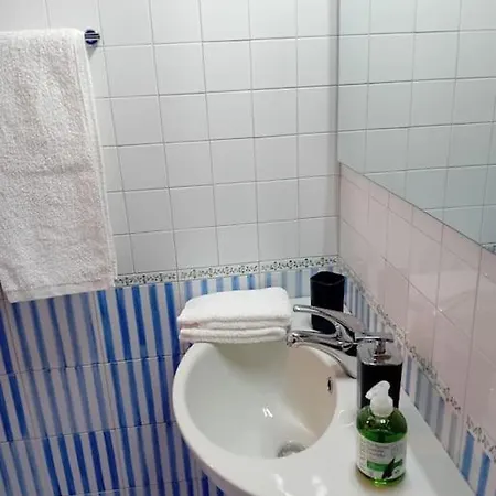 بيت للعطل La Casetta Glicine Ponte nellʼAlpi