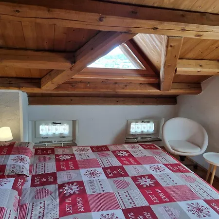 La Casetta Glicine Ponte nellʼAlpi